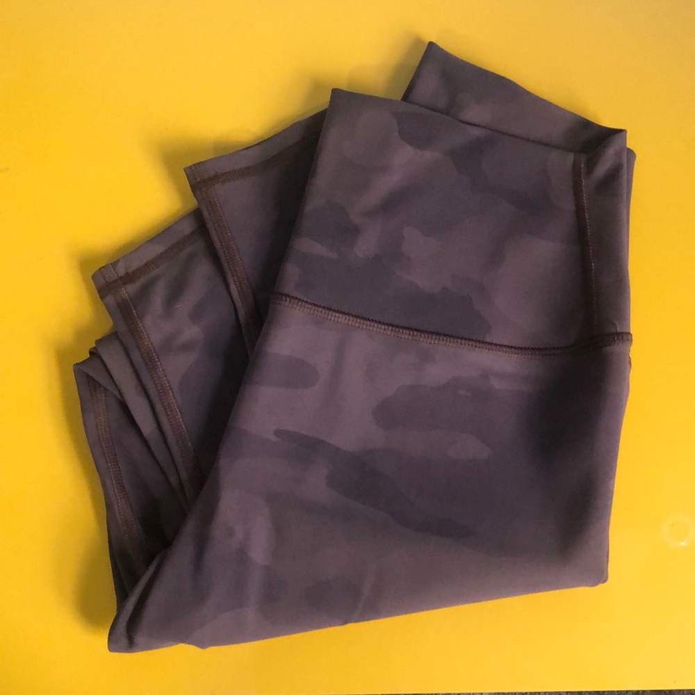 Alo high waist coco camouflage vapor leggings